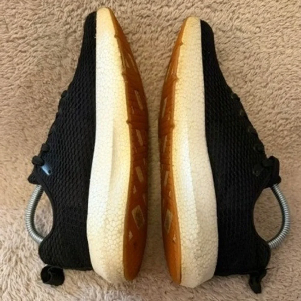 NOBULL Knit Runner Black White Gum Sole Athletic Training Shoes Womens‎ 8